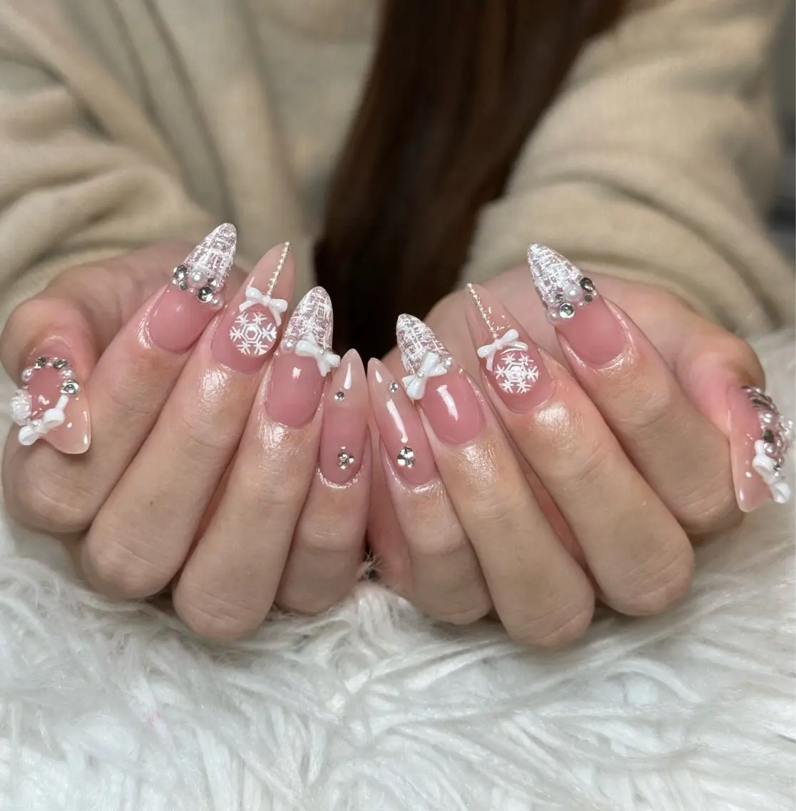ネイル チークネイル ドット フットネイル フレンチネイル グラデーション ハンドネイル ハンドケア ARIA ナナミのネイルデザイン