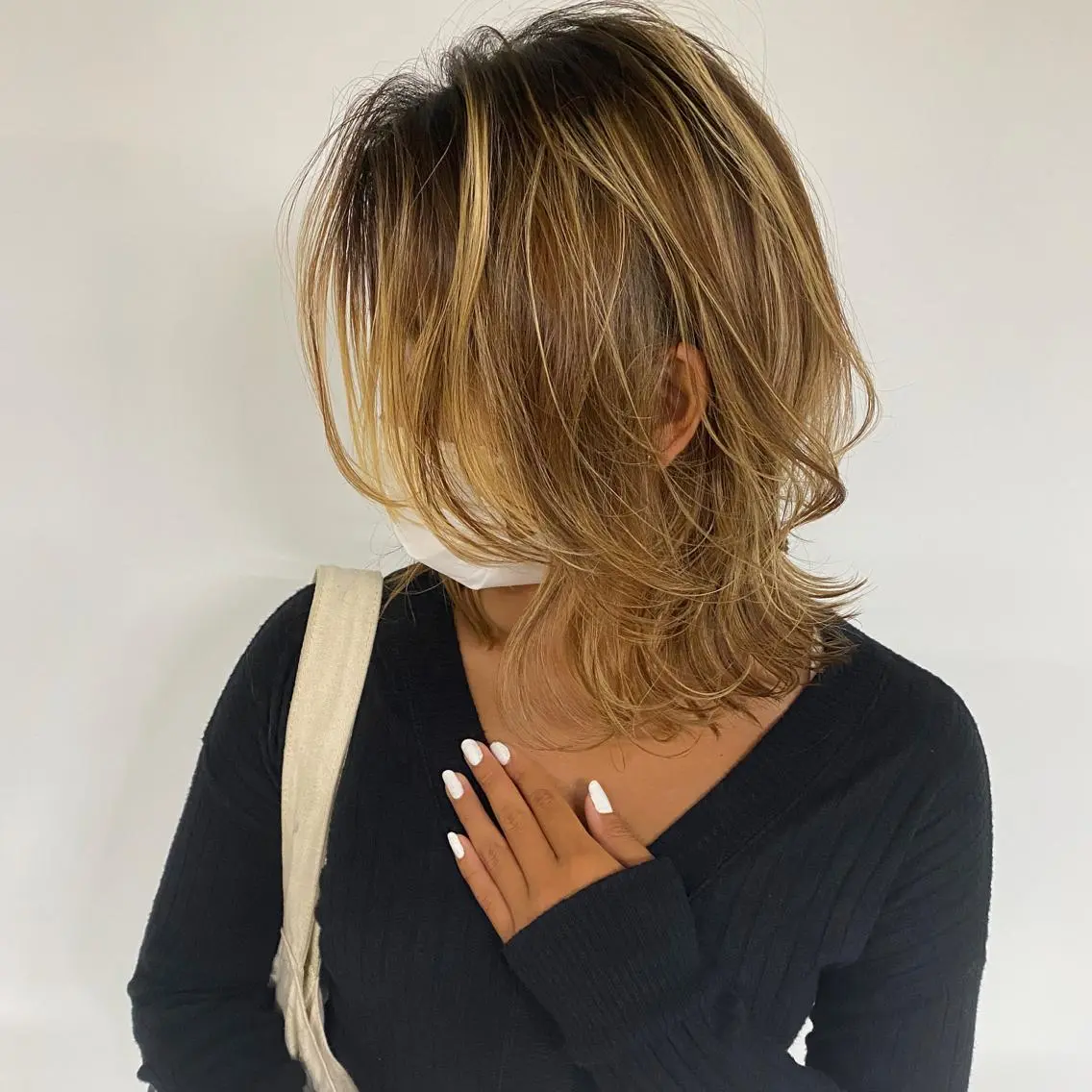 ミディアム カラー KOOKI スティードトーキョーのヘアスタイル