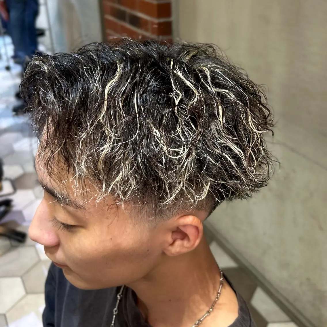 ホワイトメッシュ×パーマの写真