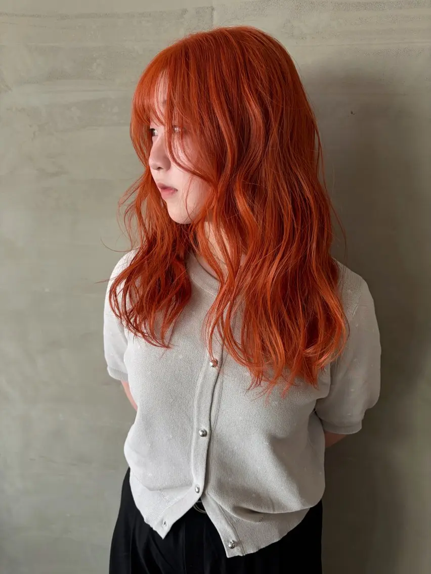 セミロング カラー 石江 奈琉のヘアスタイル
