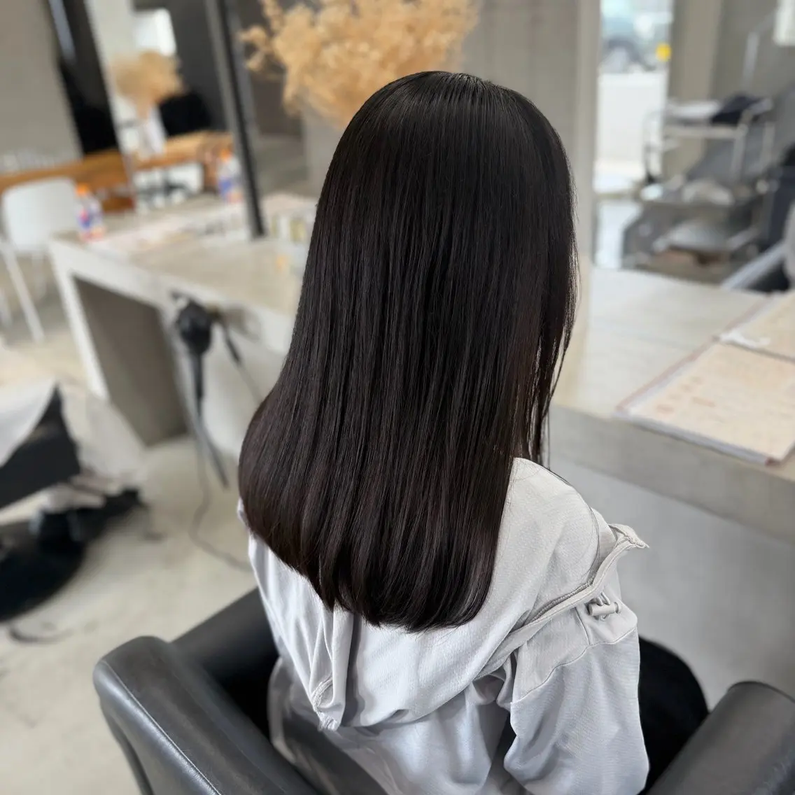 ロング トリートメント カット トリートメント momoka｜ 透明感カラーのヘアスタイル