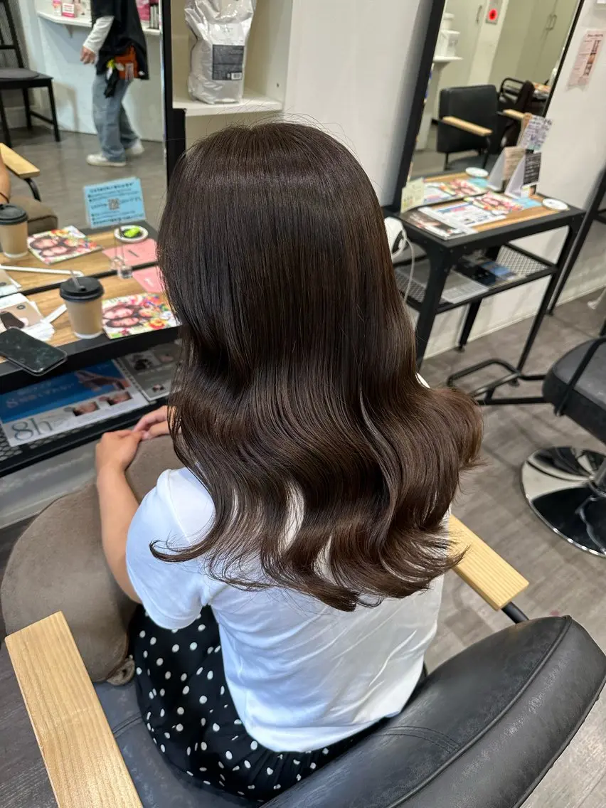 セミロング カラー ブラウンカラー オリーブブラウン カット ヘアカラー トリートメント 艶髪レイヤー上田 紗也🇰🇷💗のヘアスタイル