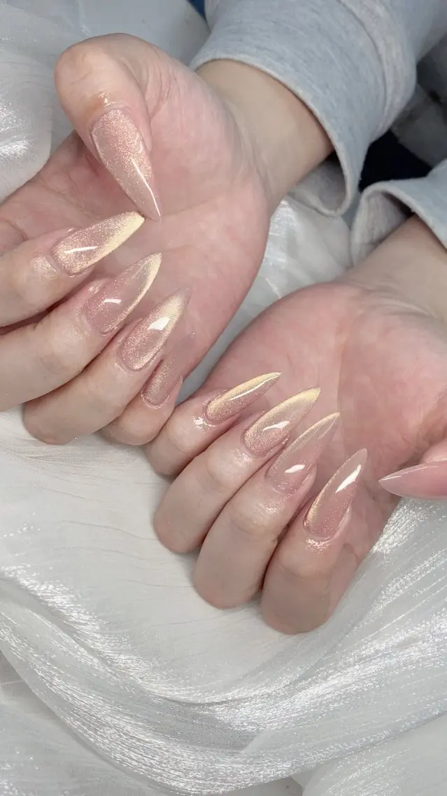 ネイル フレンチネイル グラデーション マグネットネイル ニュアンスネイル オフィスネイル ハンドネイル フットネイル Rei _Nail 新宿のネイルデザイン