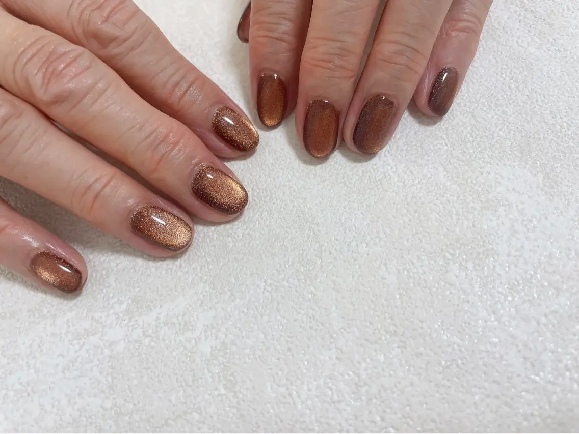 ネイル オーロラネイル フットネイル フレンチネイル ジェルネイル マグネットネイル ハンドネイル mogunail &blowのネイルデザイン
