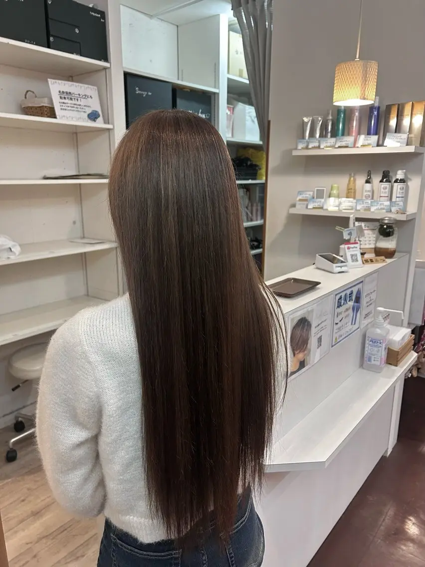 ロング カラー ブラウンカラー 透明感カラー イルミナカラー ナチュラルブラウン ヘアカラー 西尾 望叶のヘアスタイル