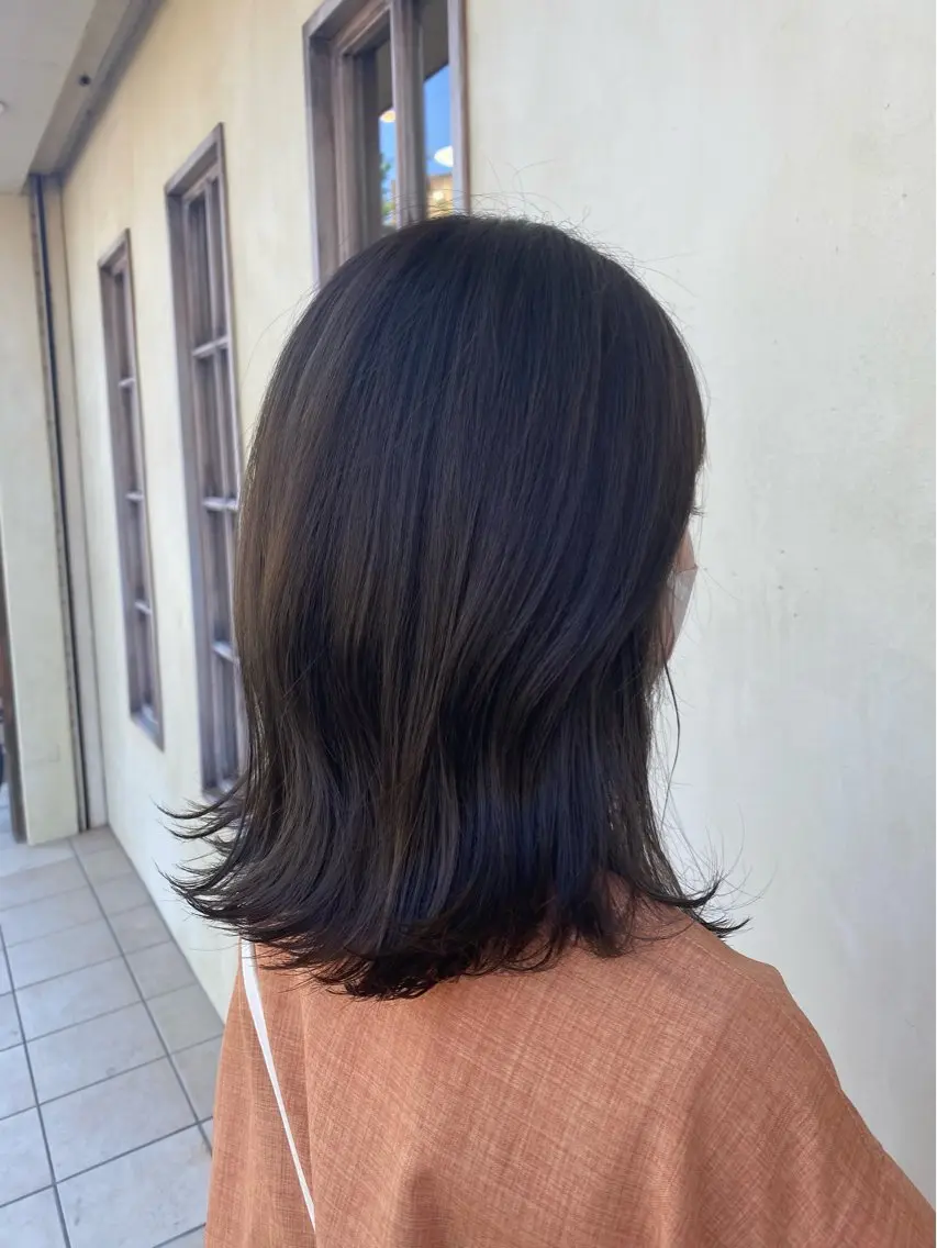 ミディアム 井上 日菜乃のヘアスタイル