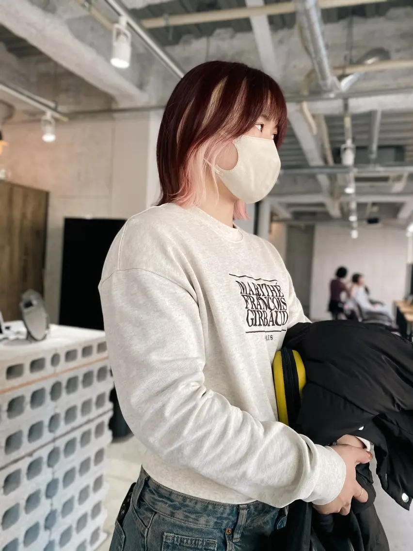ミディアム カラー KOOKI スティードトーキョーのヘアスタイル