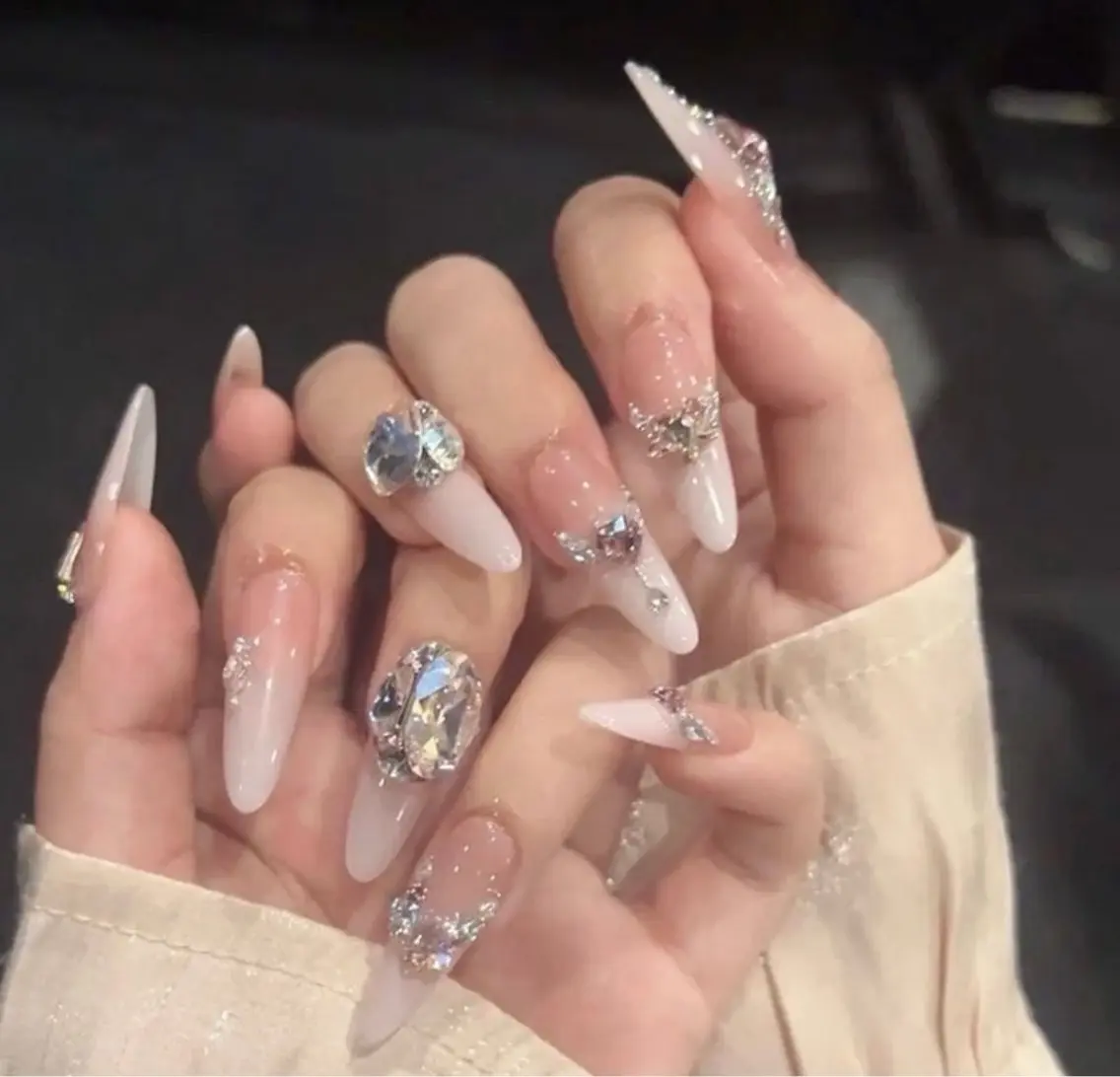 ネイル ハンドネイル ハンドケア queen nailのネイルデザイン
