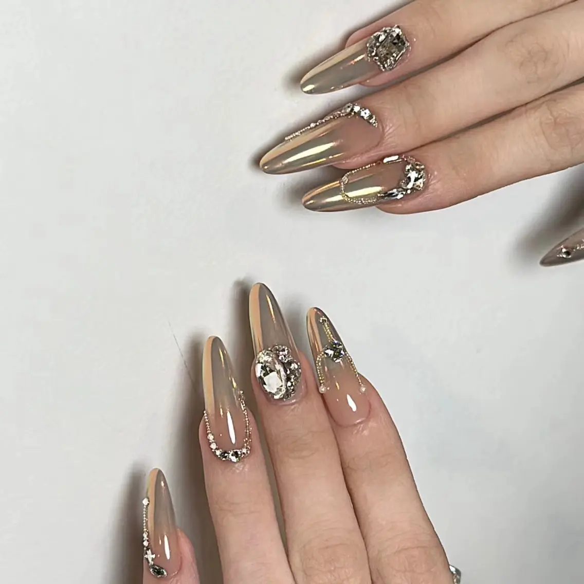 ネイル ハンドネイル ハンドケア The Nail & Eye Lashの眉毛・アイブロウイメージ