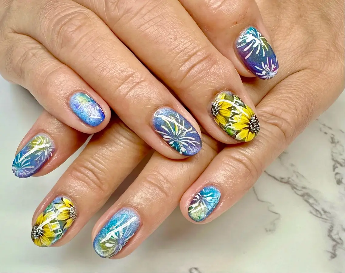 ネイル オーロラネイル フレンチネイル マグネットネイル ニュアンスネイル ワンカラーネイル Mai’s nailのネイルデザイン