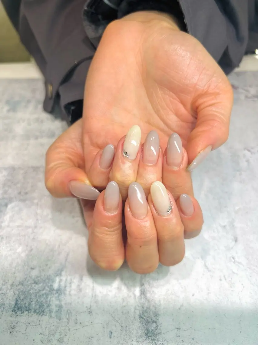 ネイル ジェルネイル 半田 色葉のネイルデザイン