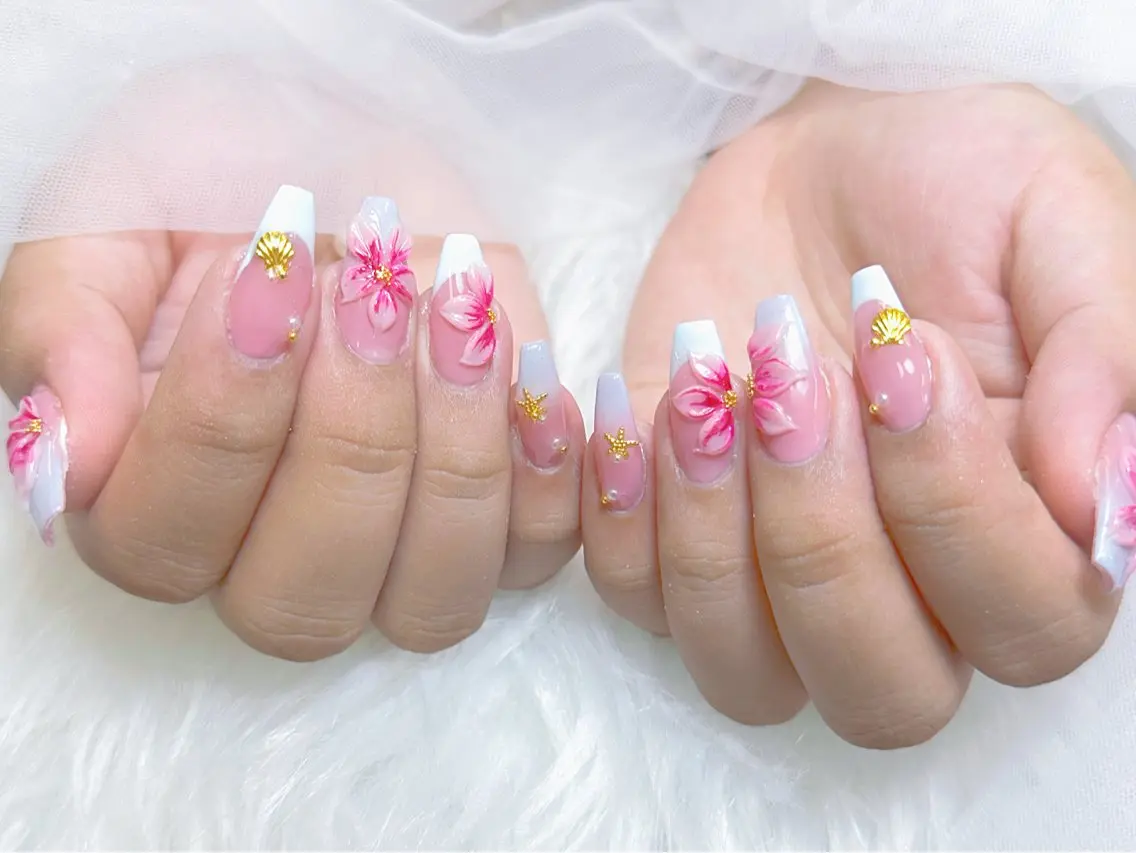 ネイル チークネイル 長さ出し フラッシュネイル フレンチネイル グラデーション ハンドネイル AN NAIL 高田馬場のネイルデザイン