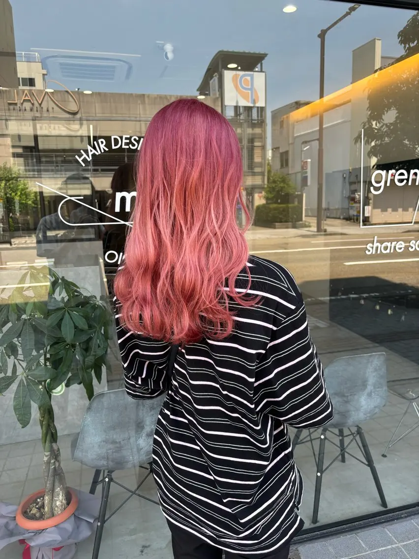 ロング カラー バレイヤージュ ブリーチ ケアブリーチ ダブルカラー イヤリングカラー 長谷川 湧のヘアスタイル
