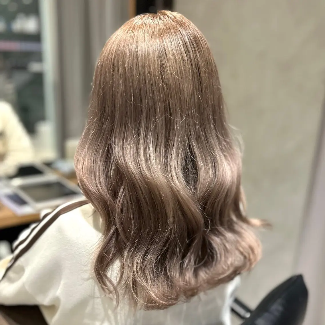 カラー ブリーチ ハイトーンカラー ヘアカラー サラ艶/韓国ヘア ︎🌟璃奈 (ﾘﾅ)のヘアスタイル