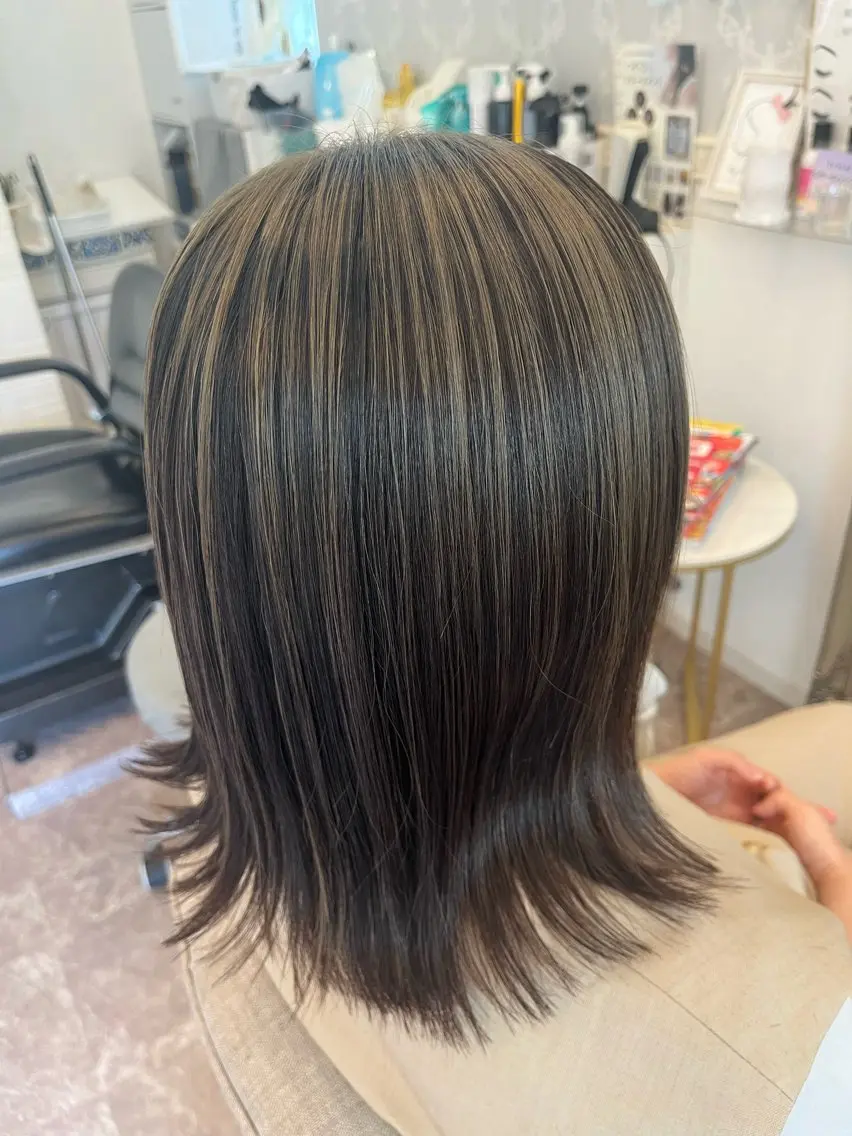 アンブレラカラー🩷🩵ブリーチ➕オンカラー(ロング料金別)の写真