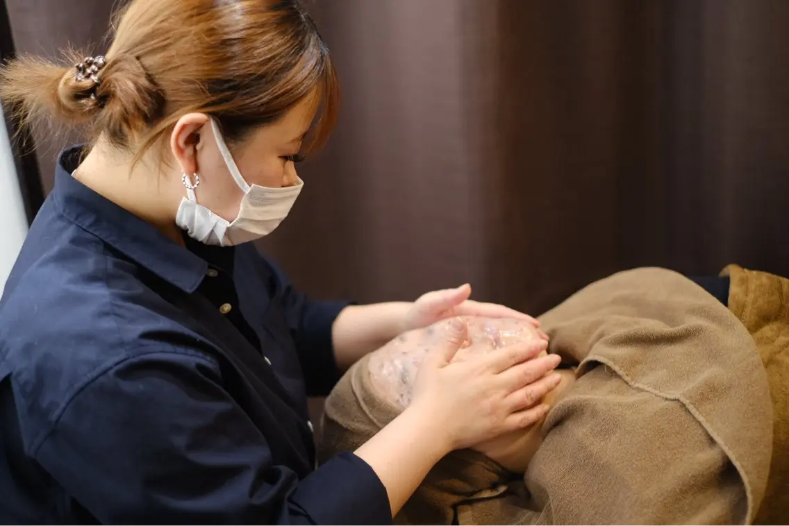 エステ ｼェ-ﾋﾞﾝｸﾞ ｴｽﾃAmo新富町店のヘアスタイル