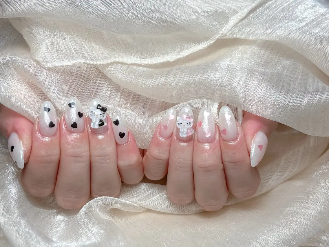 ネイル オーロラネイル チークネイル フレンチネイル ジェルネイル ガラスフレンチ ハンドネイル Nail Jolieのネイルデザイン