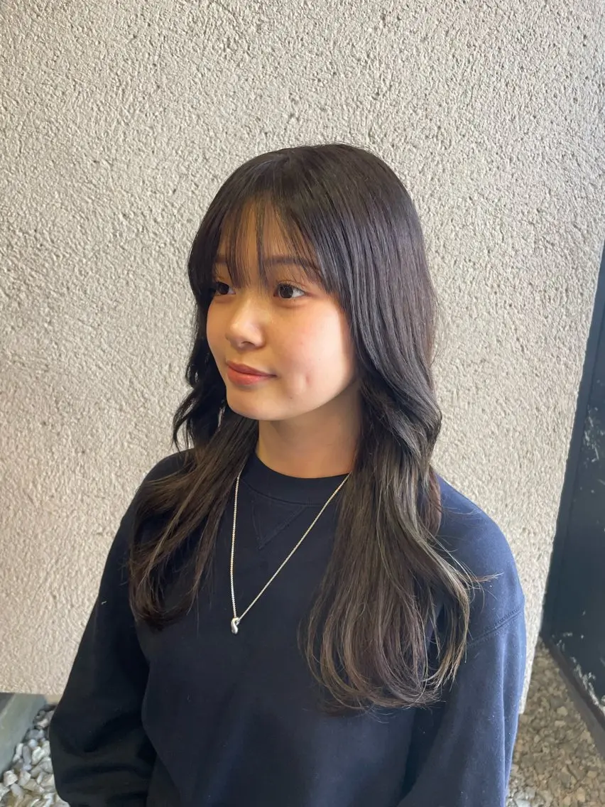 ロング カラー ヘアアレンジ シルバー ヘアカラー SARAJU仁川 _aya🌼のヘアスタイル