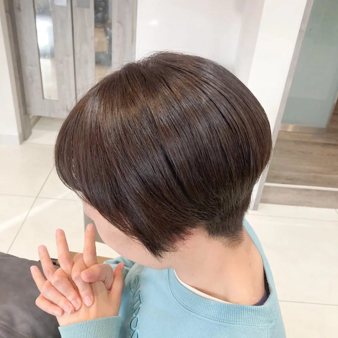 ショート カラー ブラウンカラー ナチュラルブラウン LiTA. はません 太田 瑠花のヘアスタイル