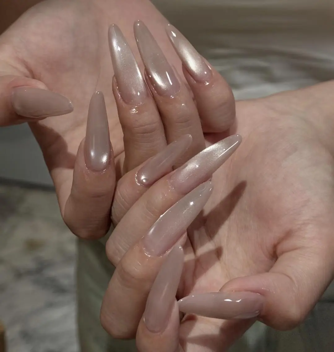 🎀 チップスカルプ長さだし🩵ワンカラー/マグネット/ラメグラ+2個パーツの写真