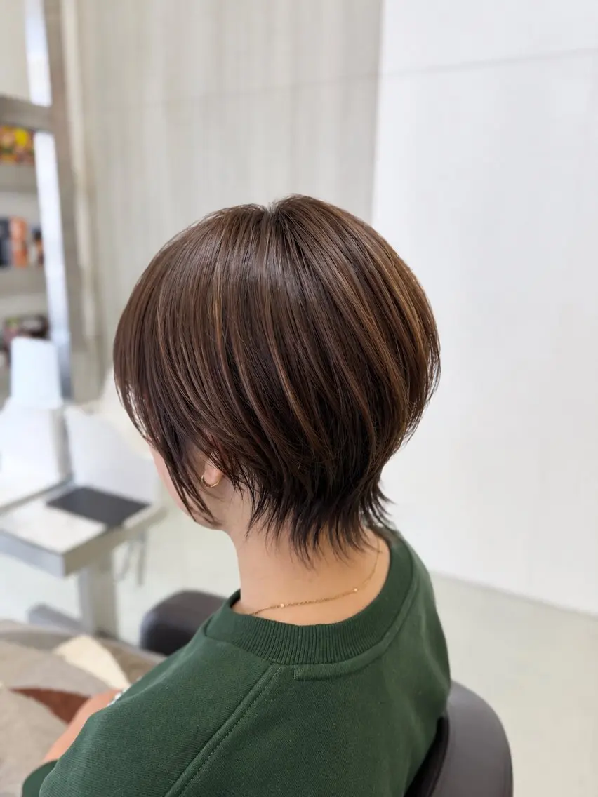 ショート カット ヘアカラー トリートメント 新井優馬｜絶壁解消 ショート・ボブのヘアスタイル