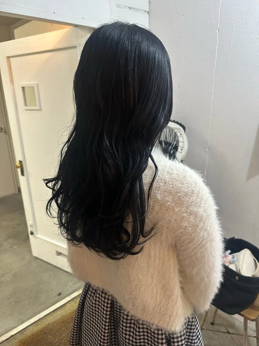 ロング yamasaki momoaのヘアスタイル