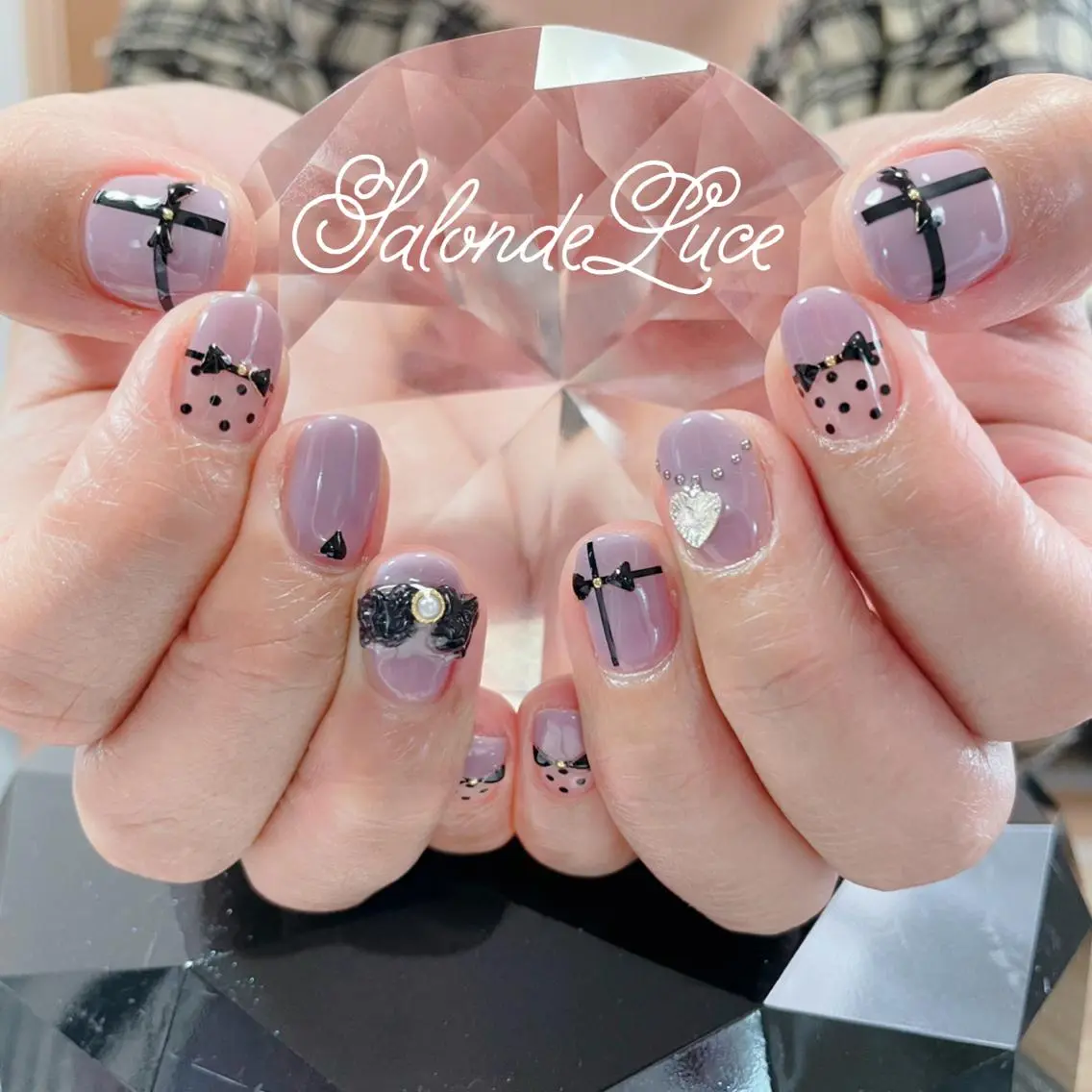 ネイル ドット レース リボン ハンドネイル Salon de Luceのネイルデザイン