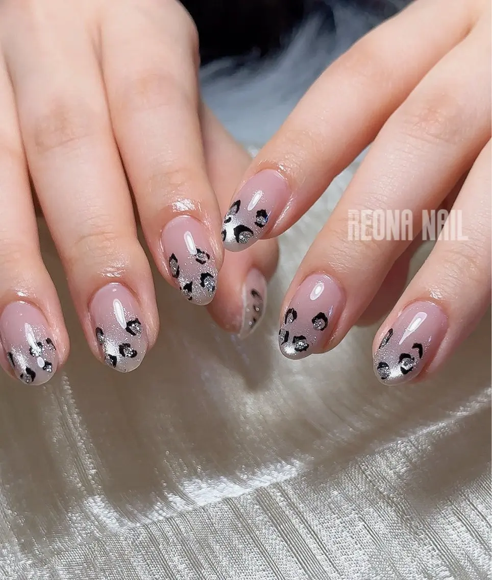 ネイル ジェルネイル ハート マグネットネイル ミラーネイル パラジェル Reona Nailのネイルデザイン