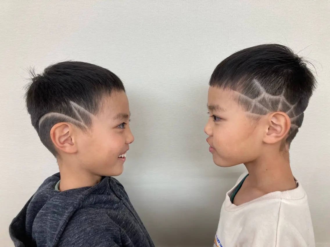 ショート メンズ キッズ 刈り上げ ロカ ルイスのヘアスタイル