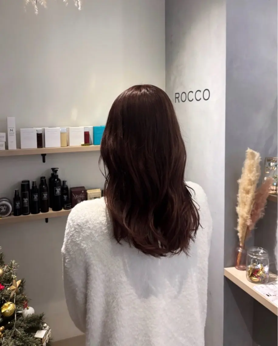 セミロング カット ROCCO saraのヘアスタイル