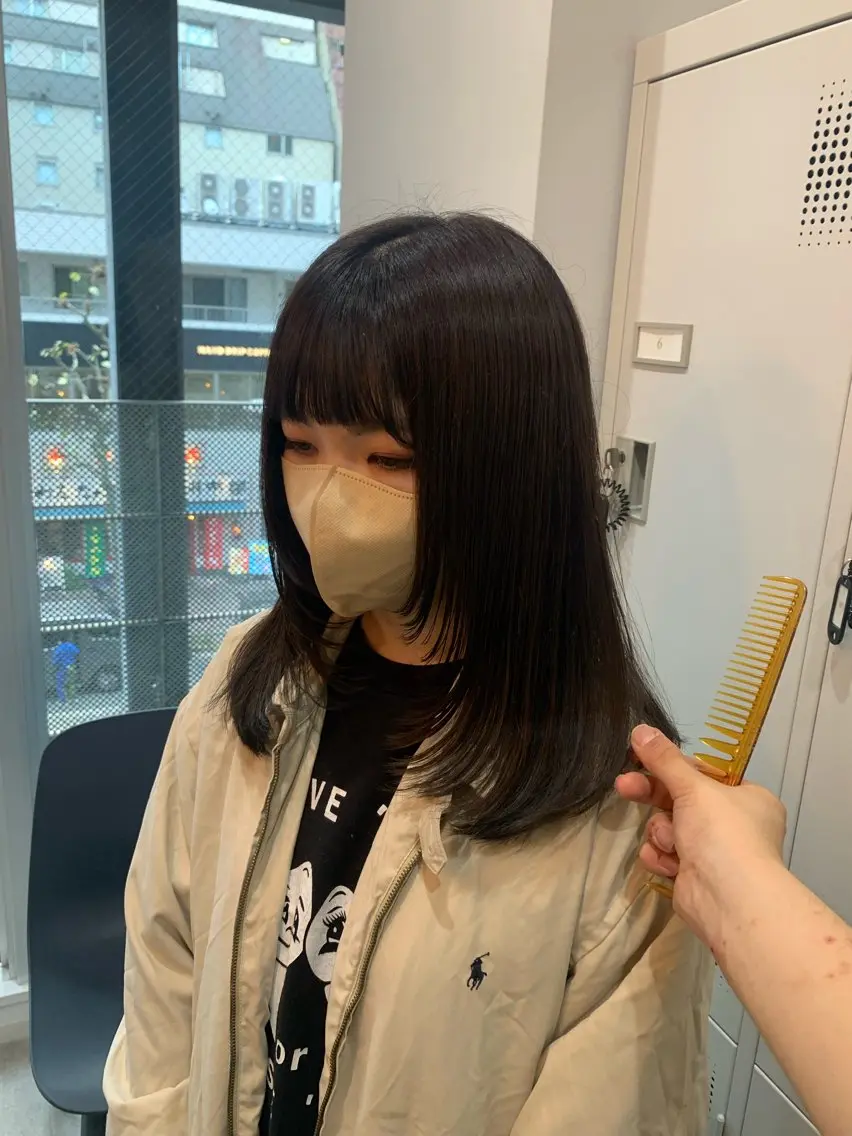 セミロング カラー 顔まわりレイヤー 顔周りカット レイヤーカット little 小濱彰太のヘアスタイル
