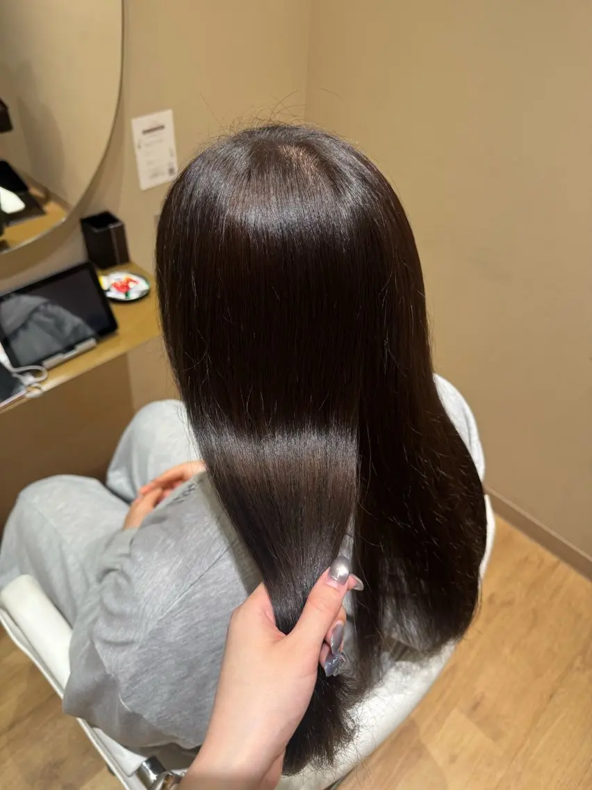 ロング ヘアカラー トリートメント 黒島優香🦋艶髪 大人カラー/縮毛矯正のヘアスタイル