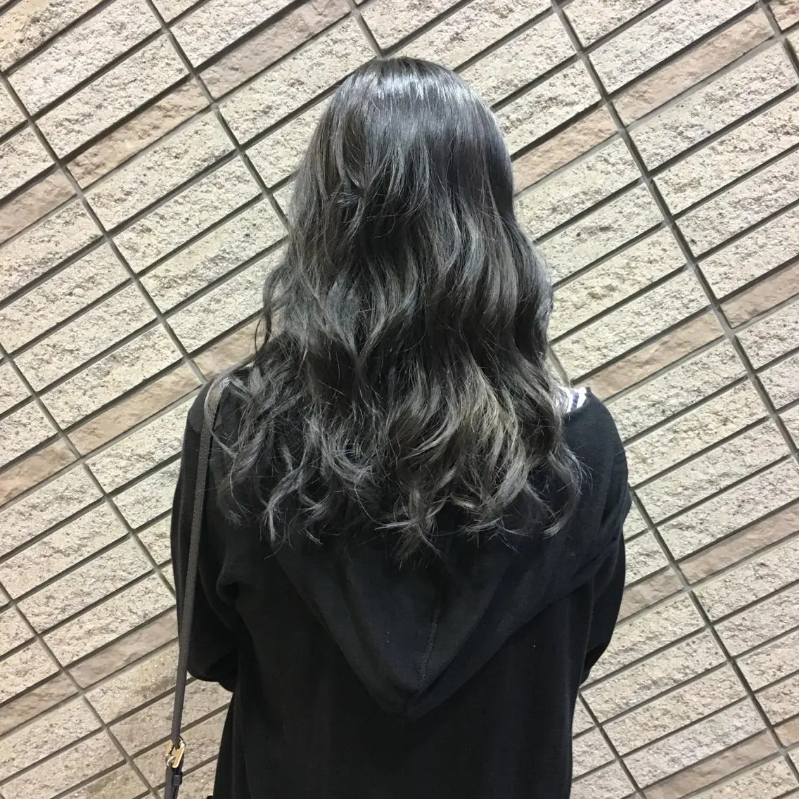 カラー ブルーカラー ブルージュ イルミナカラー 外国人風カラー カット ヘアカラー トリートメント ブリーチ/バレイヤ ージュ川端裕司のヘアスタイル
