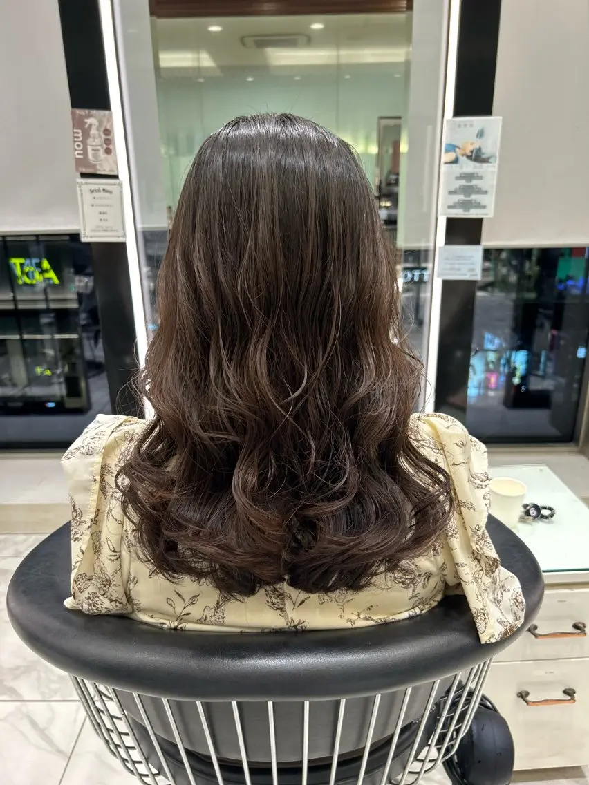 ミディアム パーマ カット パーマ 韓国っぽ水光肌カラー マンツーマン🫧なおのヘアスタイル