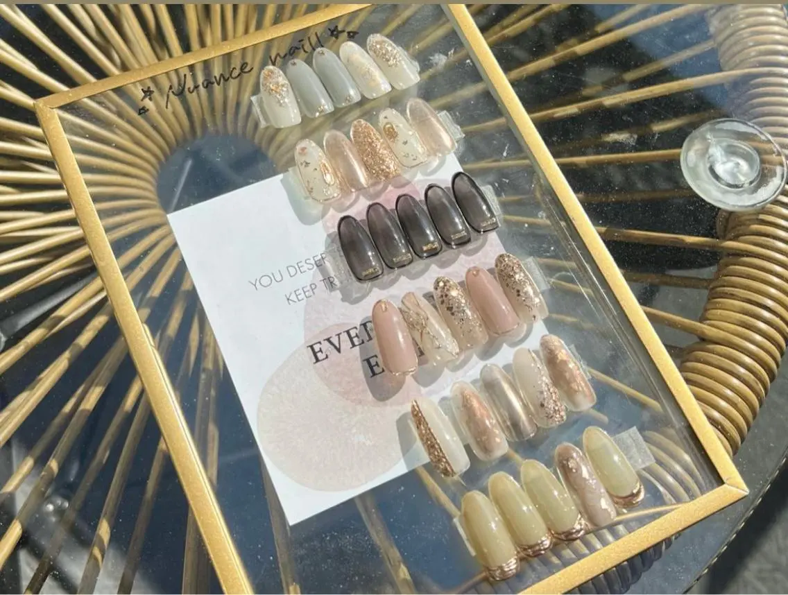 ネイル ニュアンスネイル 🤎Two ERI🤎のネイルデザイン