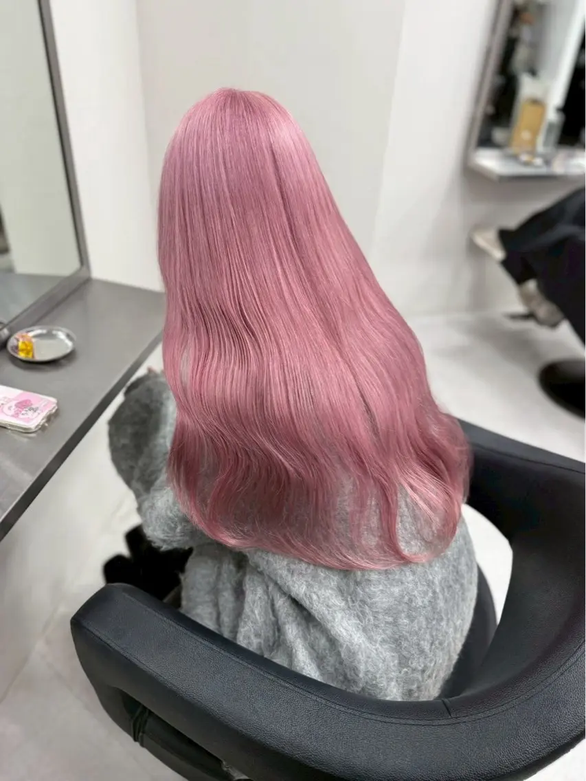 ロング カラー ブリーチ 透明感カラー ハイトーンカラー ヘアカラー ハイトーンカラー💞 くるみ🎀のヘアスタイル