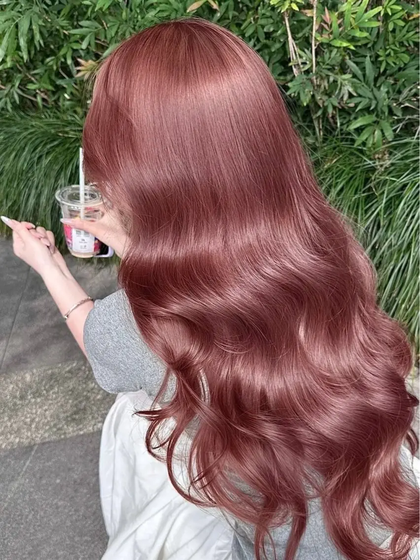 ロング カラー トレンド暖色ヘア🍒 miu🍒のヘアスタイル