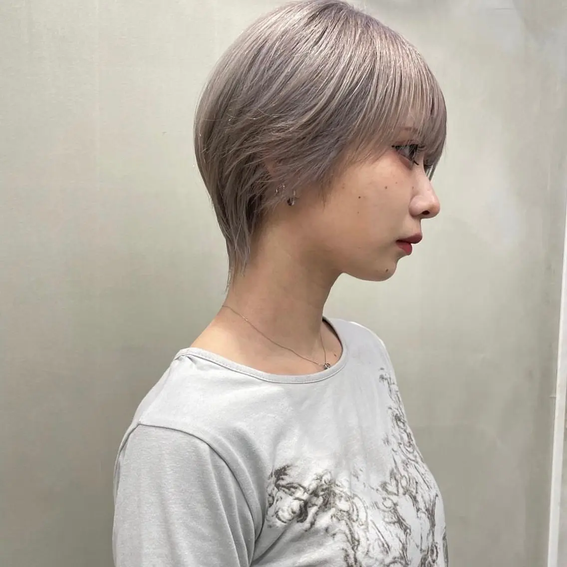 ショート カラー ブロンド／ブリーチ 【SITY.】のヘアスタイル