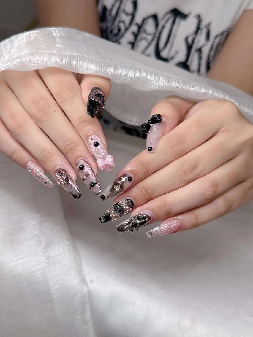 ネイル 長さ出し グラデーション 卒業式 キラキラネイル マグネットネイル ハンドネイル Lee Nailsのネイルデザイン