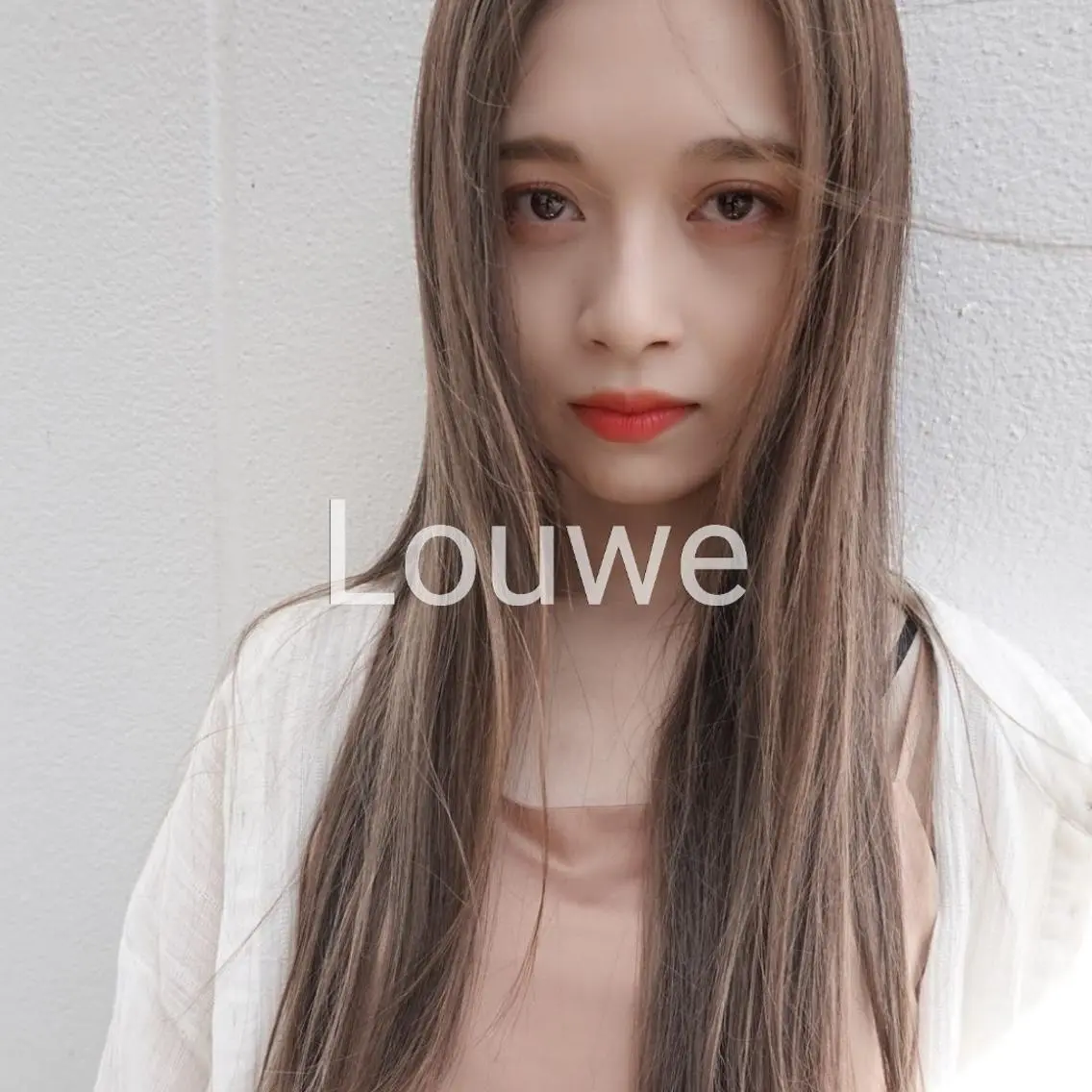 ロング カラー レイヤー べージュ 白石研太のヘアスタイル