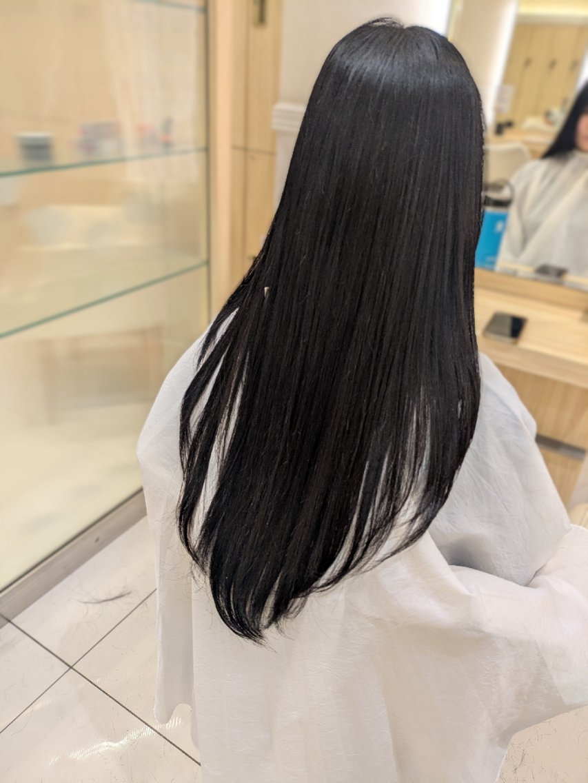 ロング ロングレイヤー 顔周りカット 姫カット レイヤーカット ロング カット 佐々木 萌のヘアスタイル