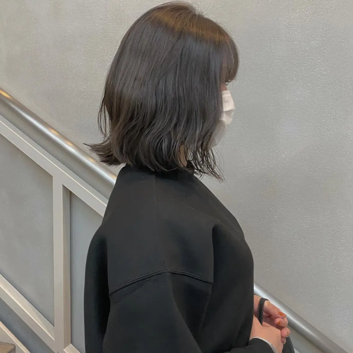ミディアム カラー グレージュ トリートメント ウルフカット 811 大阪梅田 ウルフのヘアスタイル