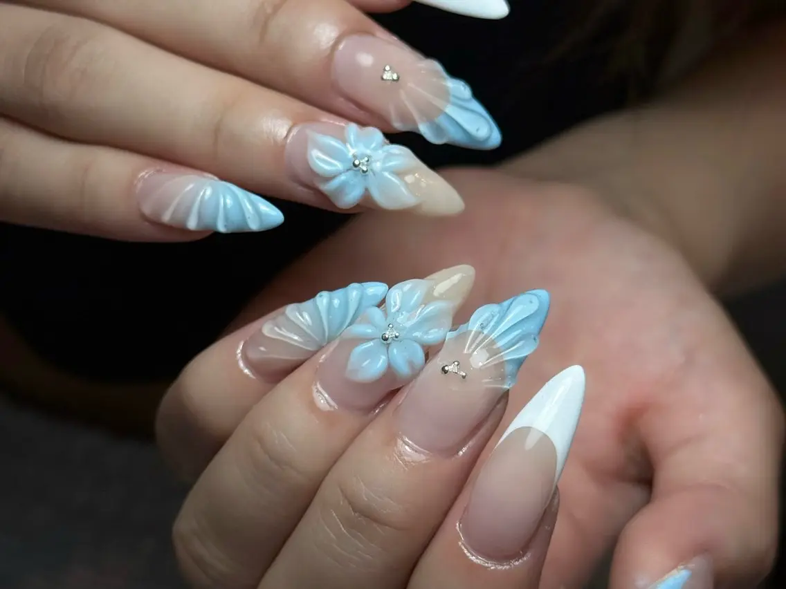 ネイル チークネイル ドット フレンチネイル グラデーション ハート ハンドネイル ハンドケア Eli Muse 新宿ネイルのネイルデザイン