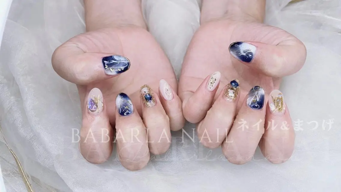 ネイル ブルー ニュアンスネイル Babarla Nailのネイルデザイン