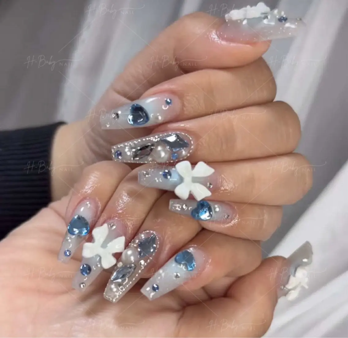 ネイル フレンチネイル ジェルネイル ハロウィン キラキラネイル 韓国ネイル ハンドネイル H.baby Nail Salonのネイルデザイン