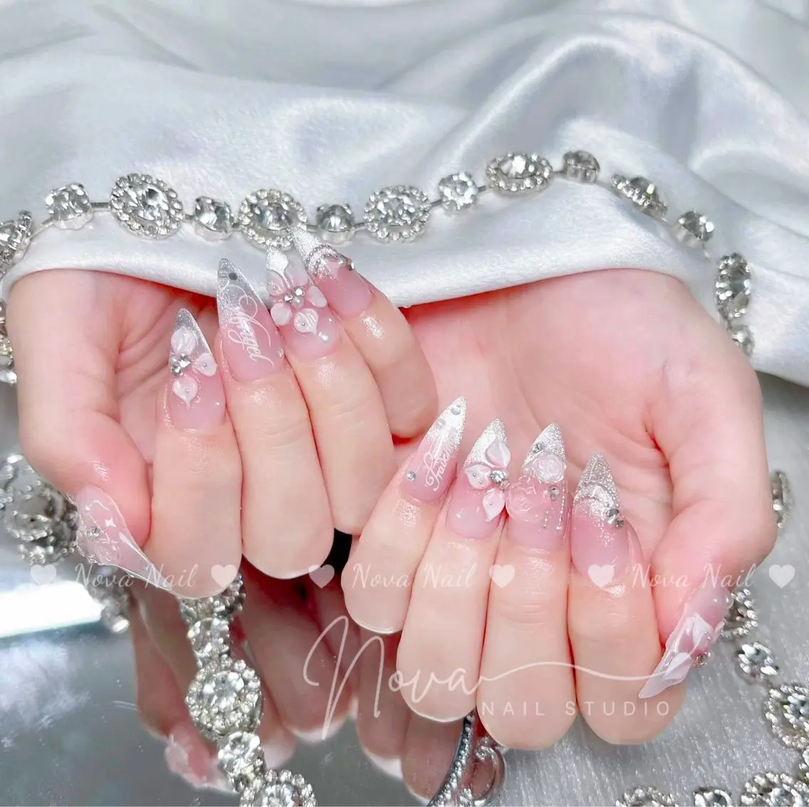 ネイル ハンドネイル ハンドケア Kitty Nail Novaのネイルデザイン