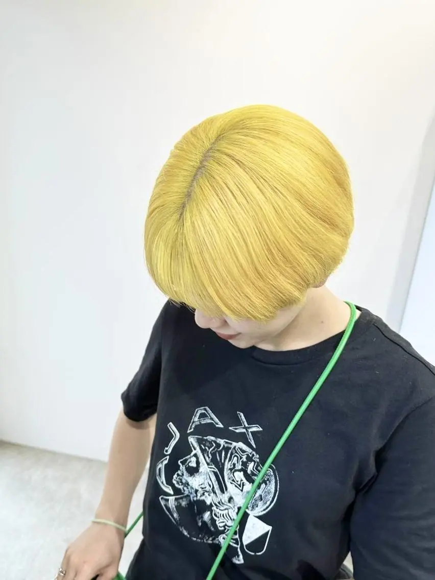 カット+ケアブリーチ+カラー+スプリナージュトリートメントの写真