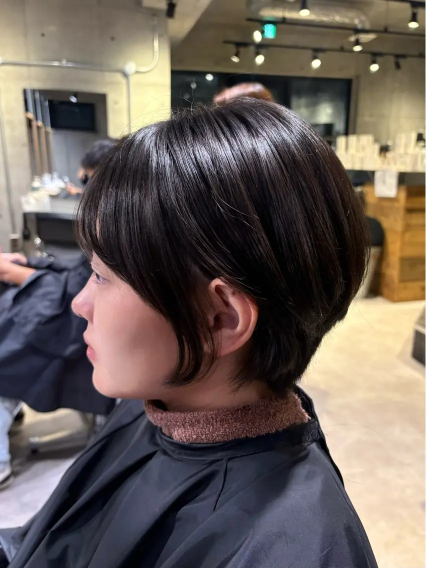 ショート カット ︎︎ HINAのヘアスタイル