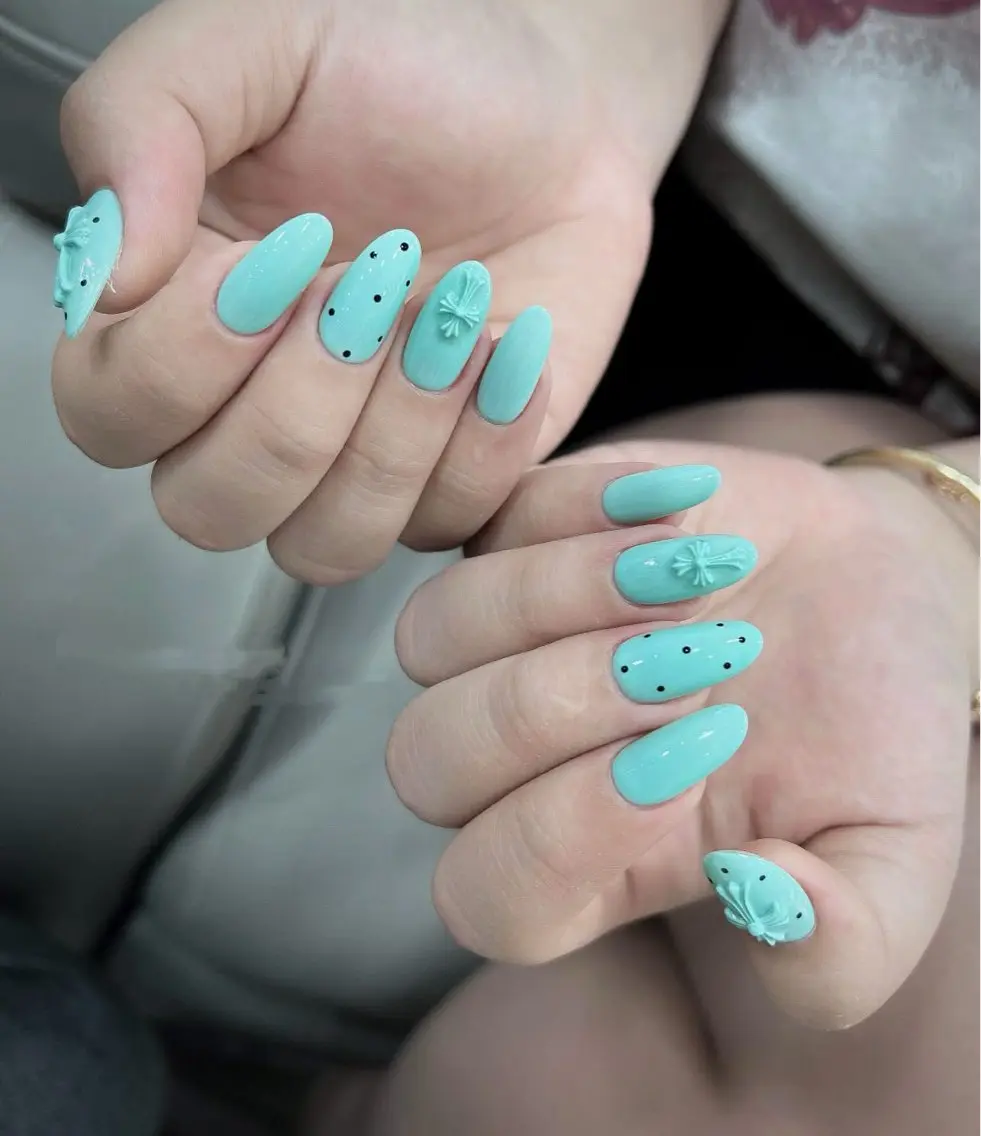 ネイル アートネイル ボルドー フレンチネイル ジェルネイル 氷ネイル・うるうるネイル ハンドネイル Julie NailSalonのネイルデザイン