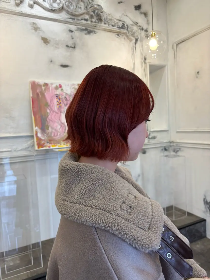 ミディアム ボブ・カラー 琴音のヘアスタイル